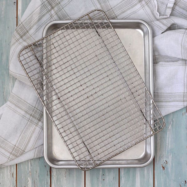 Precious sheet pan with stand