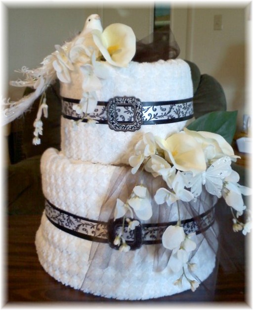 Beautiful Towel Cake with Flowers