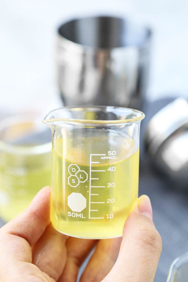 Green Tea Shot - This delicious cocktail gets its name from its bluish color - no green tea is actually used in this recipe. What you get is a bright and light peach scent. Recipes for cocktails, ale, recipes for beer, alcoholic beverages for the party, wine and spirits | takeoutfood.best