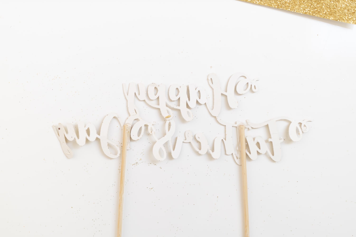 DIY Cricut topper tutorial by blogger Stephanie Ziajka on Diary of a Debutante