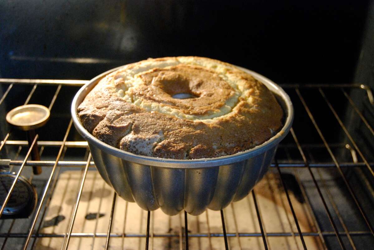 How-To-Prevent-Casting-Cake-From-Stick Via @kingarthurflour