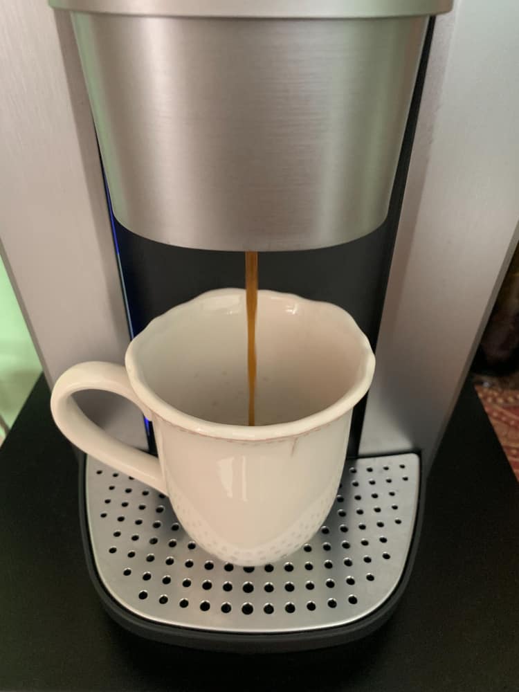 Single-serve coffee machine (without pods) for college dorms