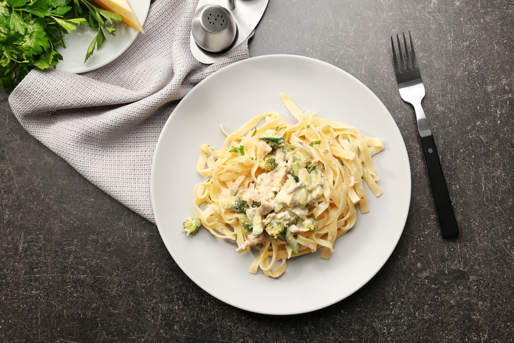 chicken alfredo on a plate san antonio riverwalk restaurants