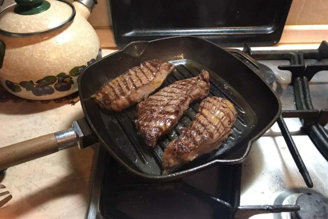 How to use a square cast iron pan?