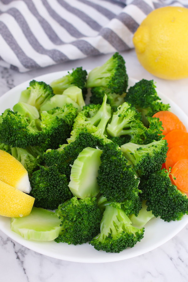 An easy and healthy side dish just minutes away from you. Boiling broccoli is one of my favorite ways to cook raw broccoli because it gives the broccoli a tender, crunchy texture and brings out its full flavor.