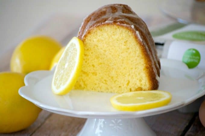 How much lemon extract to add to the cake mix