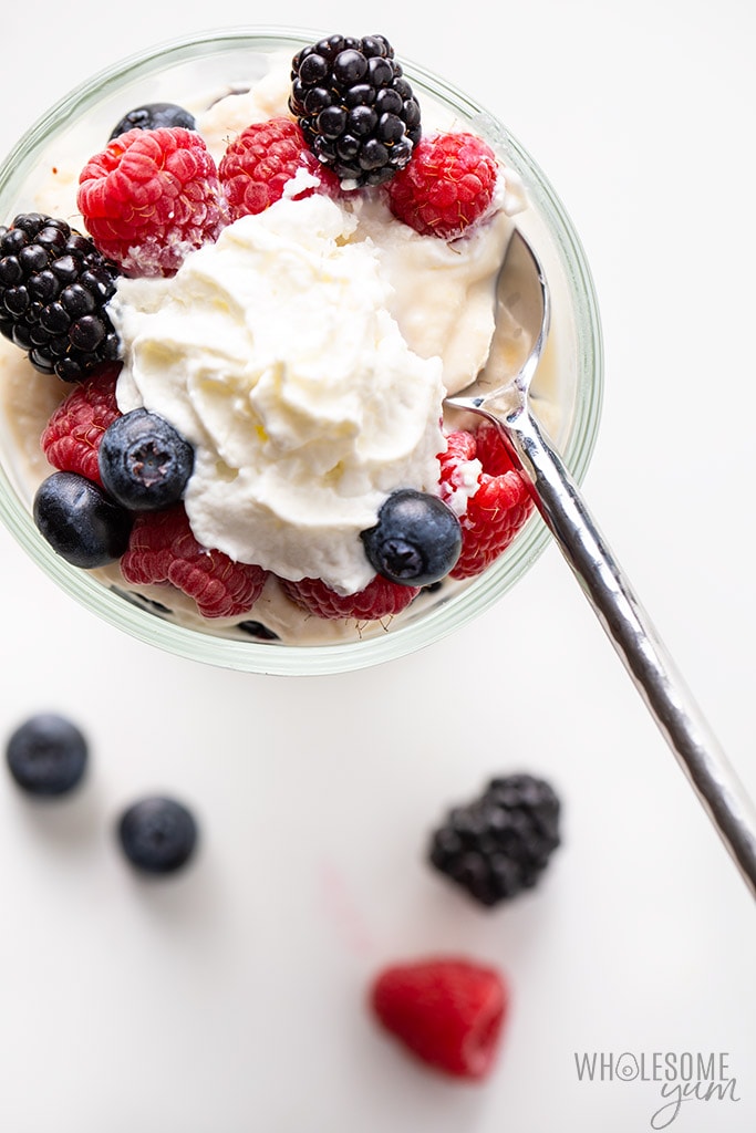 low carb dessert ricotta, berries and whipped cream