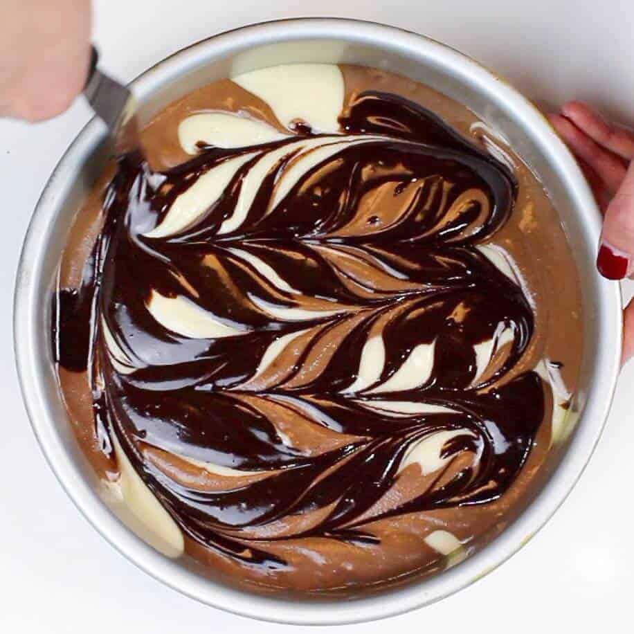 swirl my marble cake with a chocolate ripple