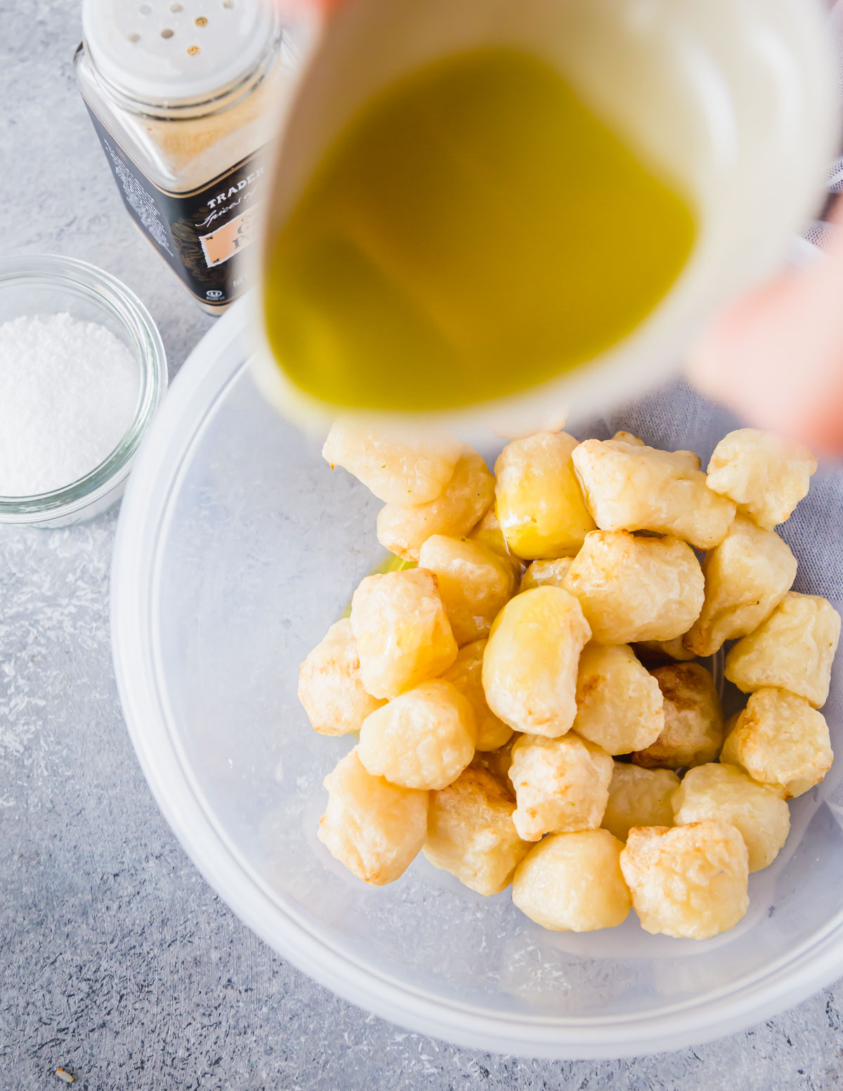 Once air-fried, cauliflower gnocchi can be enjoyed as a main dish simply by sautéing with olive oil, garlic powder, and salt.