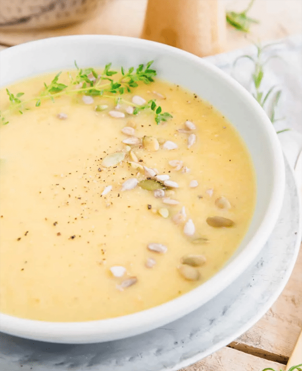 Hearty-Italian-Minestrone-Soup-Vegetarian-Dutch-Oven-Soups