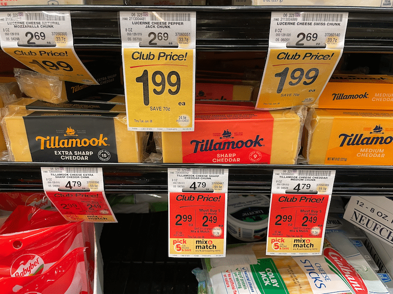 Tillamook_Cheese_Sale