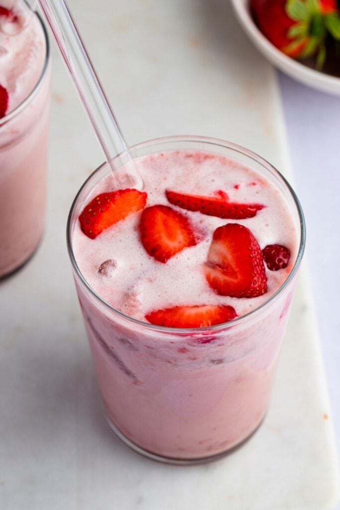 Ingredients of Pink Strawberry Drink