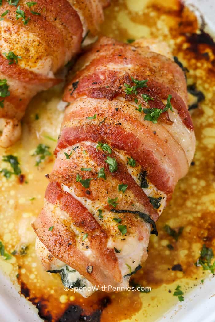 Chicken breast stuffed with cheese and unsliced ​​spinach