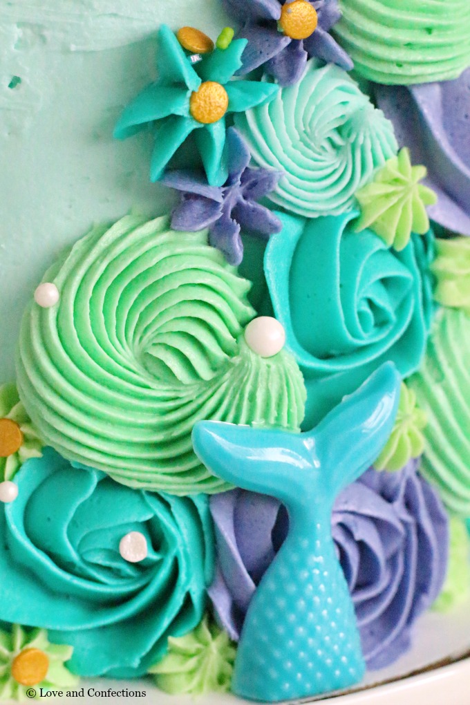 Mermaid frosting cake layer