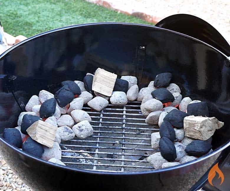 charcoal in the form of a circle with additional wooden blocks