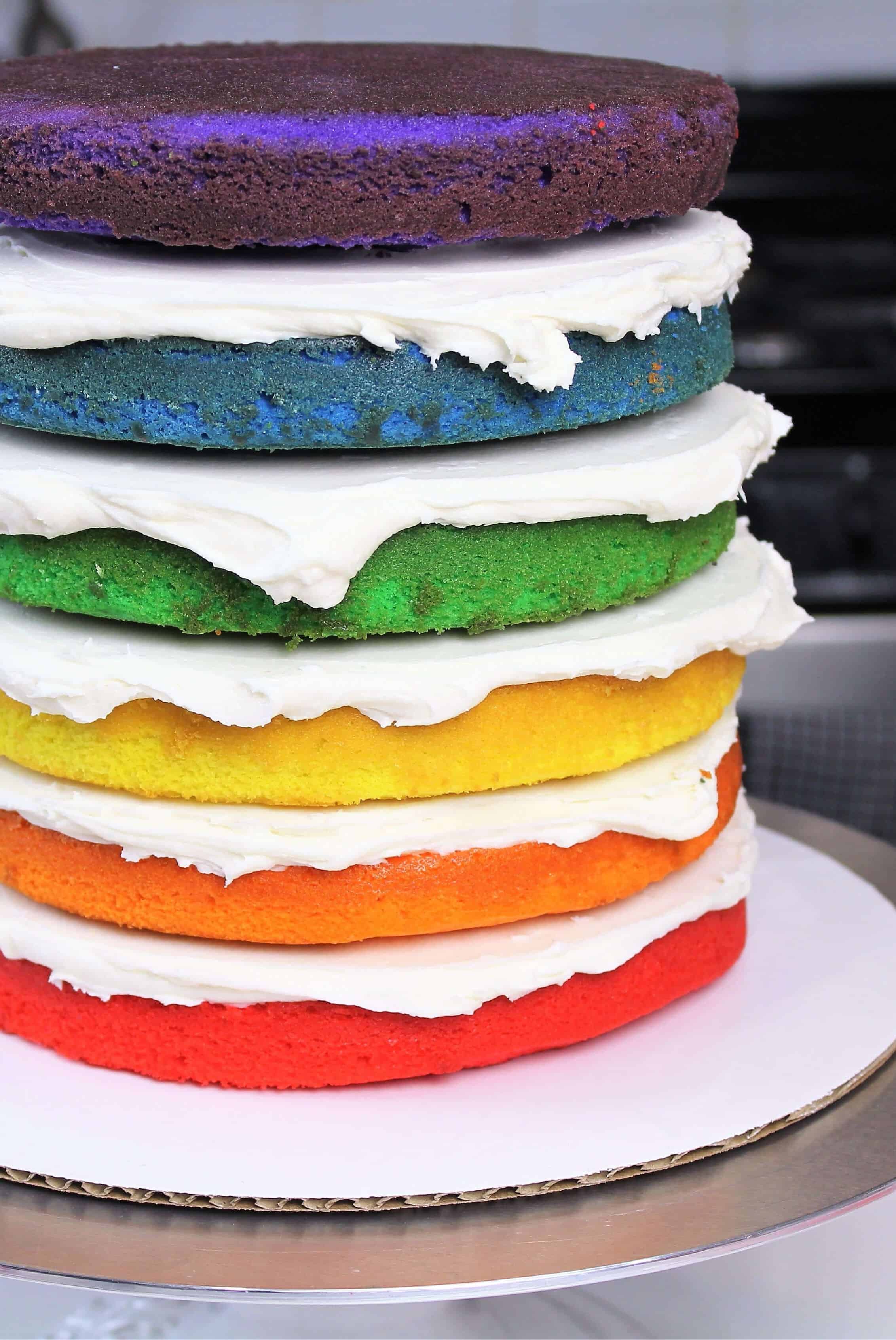 Carve layers of cakes that have been frozen and pre-made