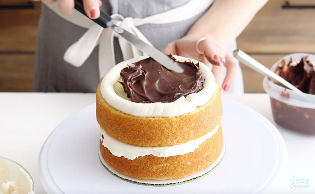 how to fill cake with chocolate ganache
