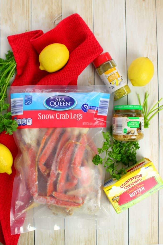 Want to know how to make Snow Crab Legs in the oven? With just 5 ingredients from ALDI, this Simple Oven Baked Snow Crab Legs recipe is quick and easy. Perfect for your holiday parties and dinners!