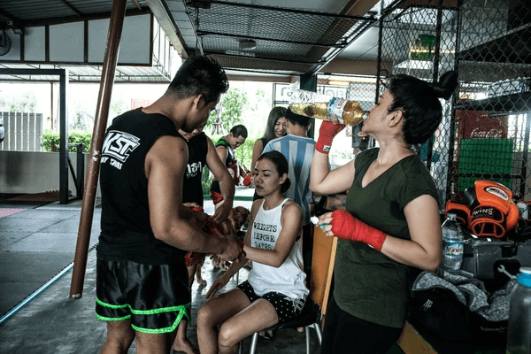 Types of hand wraps in Muay Thai: Different wraps, how to wrap them and why hand wrapping is important