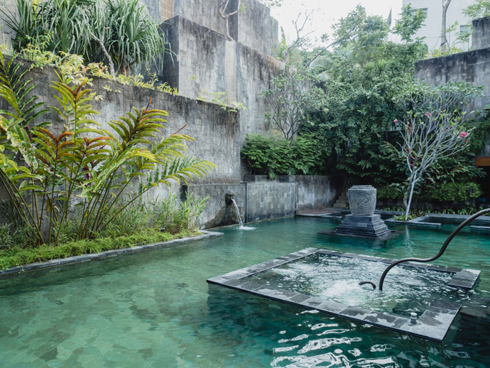 Khách sạn Secret Garden Pool Hotel Indigo Bali
