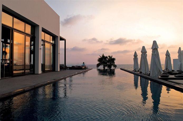 The beautiful infinity pool at the Almyra Hotel