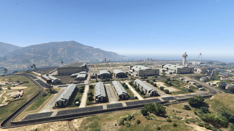 Getting clearance to enter Zancudo Fort is a big plus (Image via GTA Wiki)