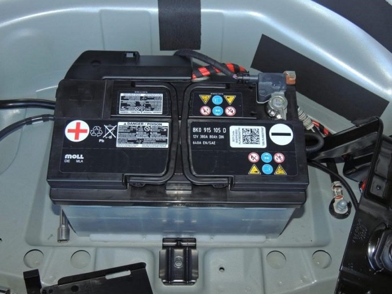 REPLACE THE AUDI A4 B8 BATTERY Ignore CHANGING MODE