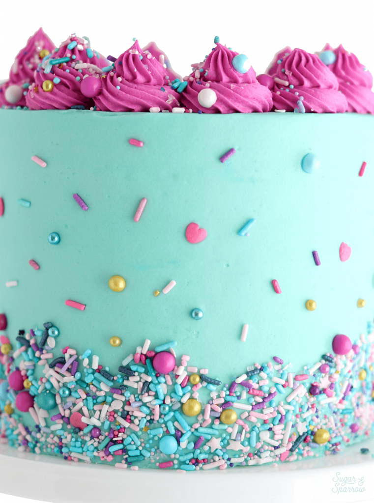 how to decorate cake with sprinkles