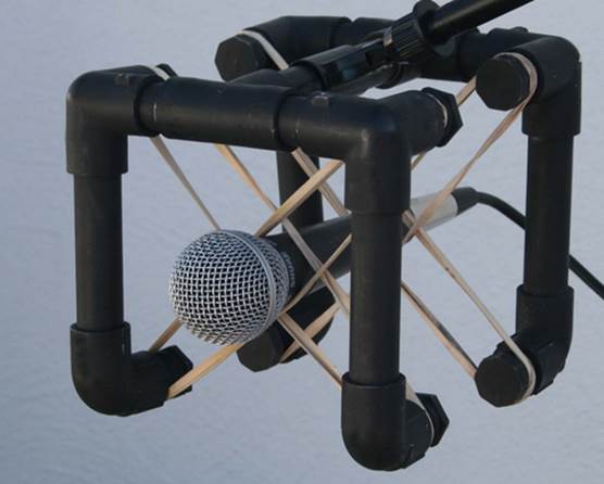 17. Hack Mic Stand