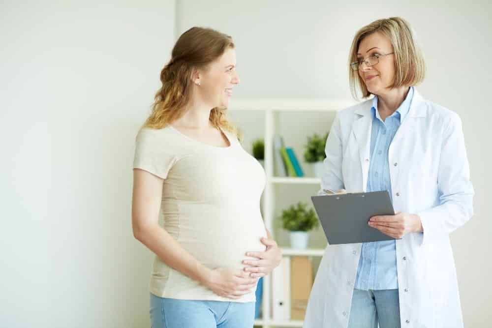pregnant talk to the doctor