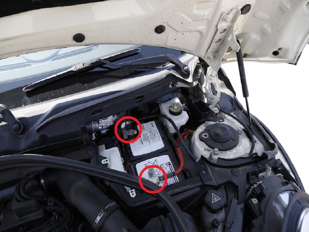 Mini Cooper 2014-Now: How to change the battery