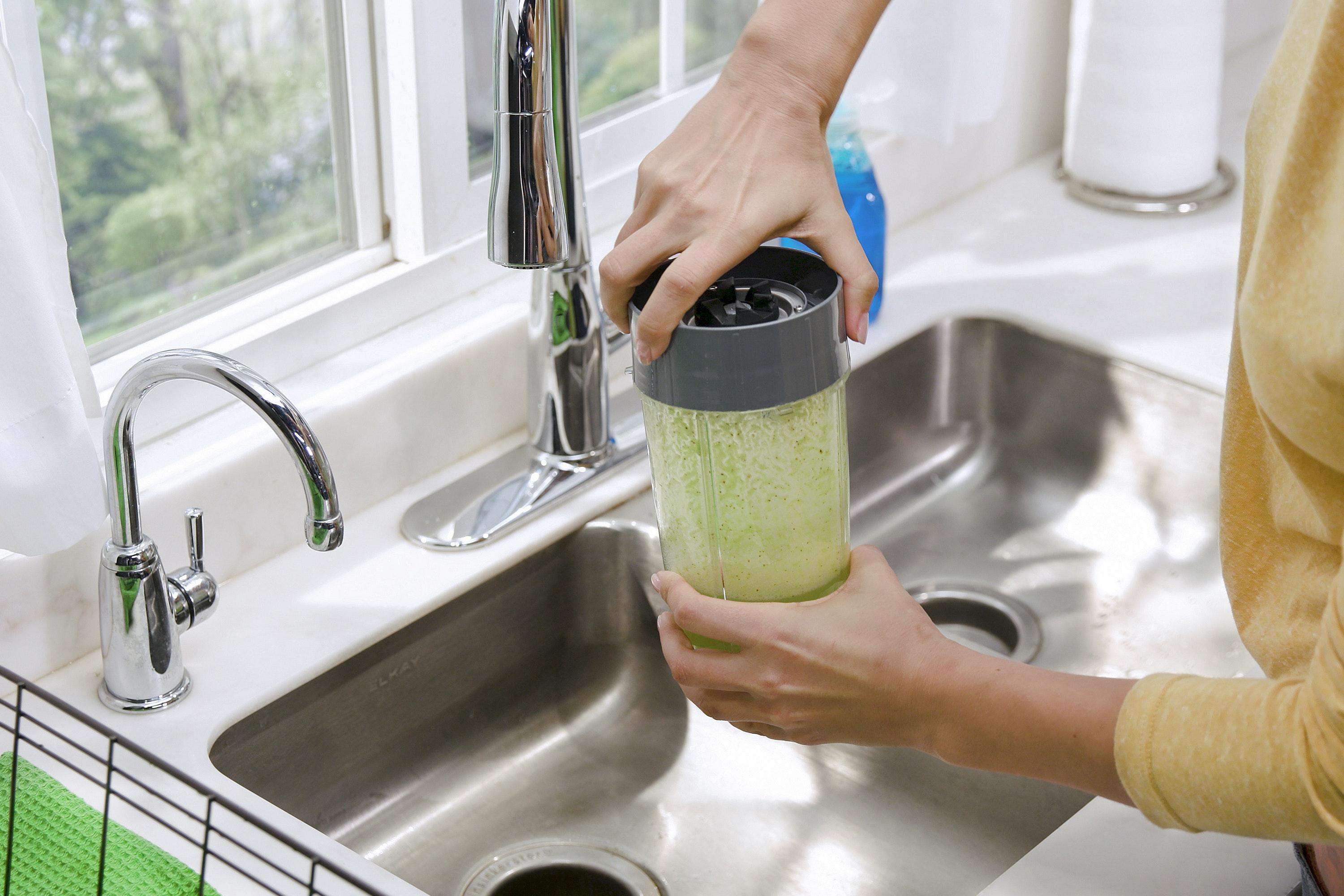 remove the blade from the nutribullet cup