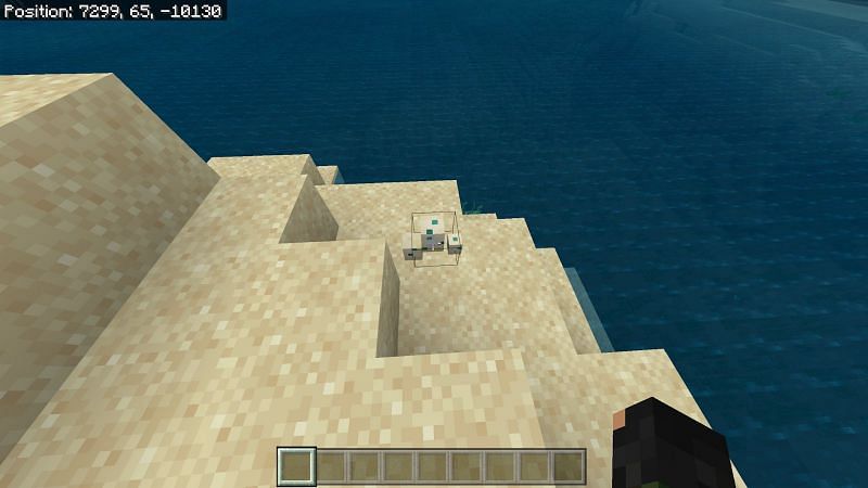 Breathing underwater using turtle helmet Minecraft