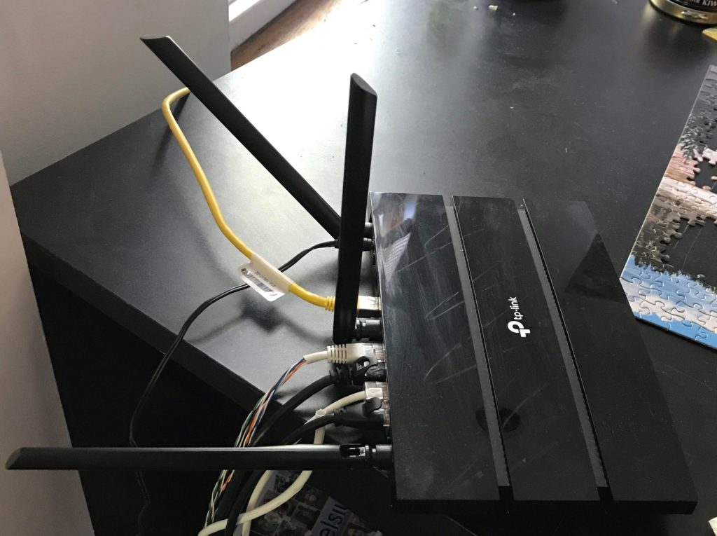 Align router antenna