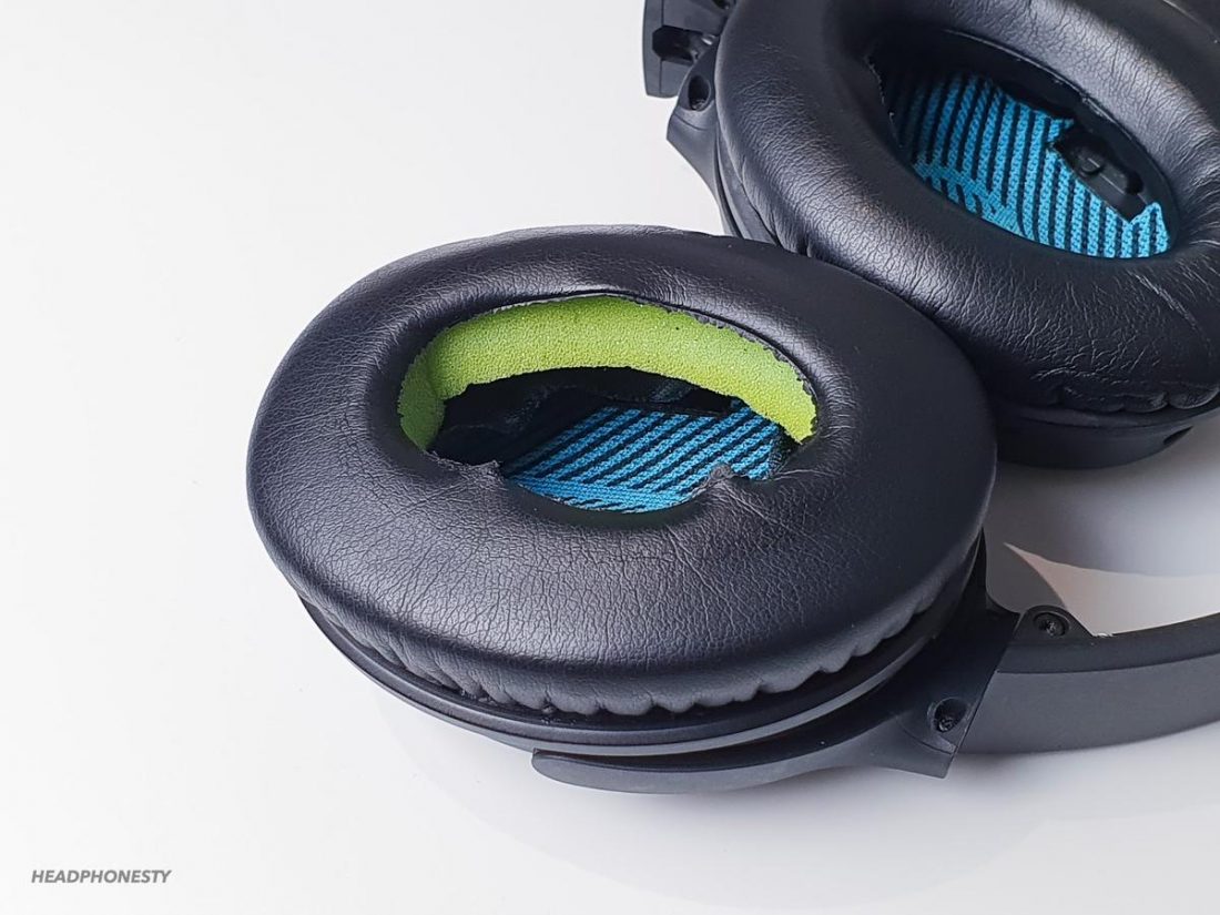 The earpads separate at the seam.