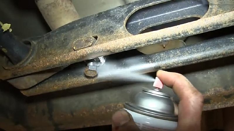 Chevrolet Silverado 1999-2006: How to Replace Lower Control Arm