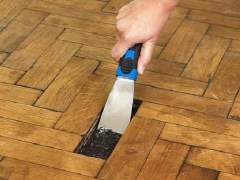How to remove wooden floor