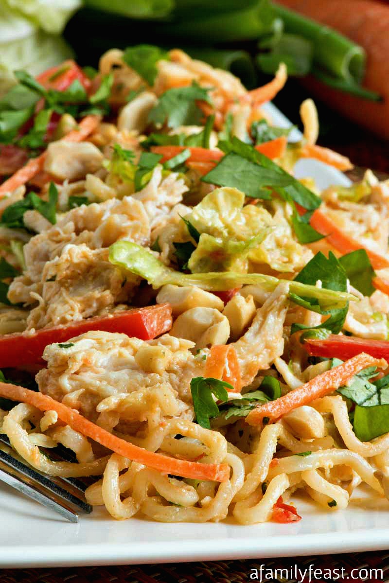 Thai peanut chicken noodle salad - Family meal