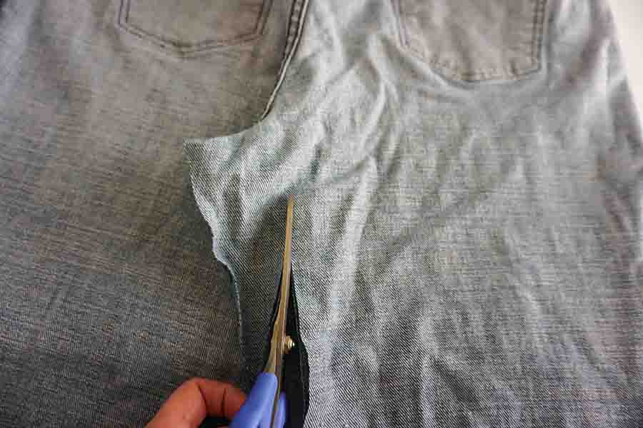 cut material for blue jean tote bag