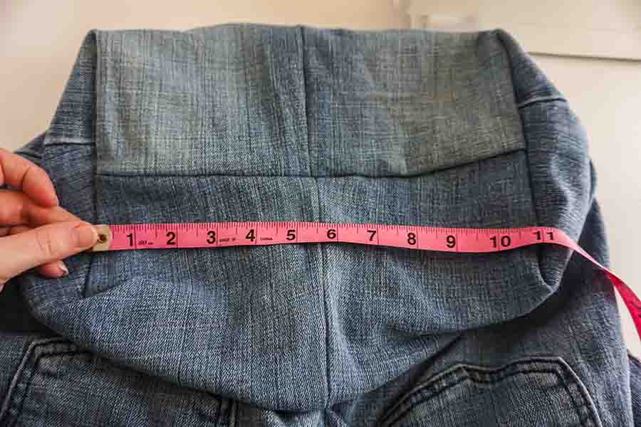 measure the bottom of blue jeans tote