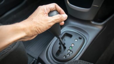 hand on automatic gear shift