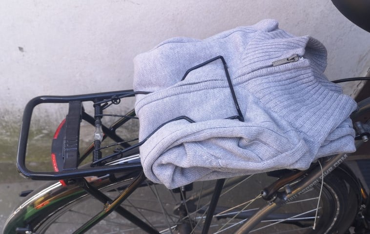 how to use a rear bike rack