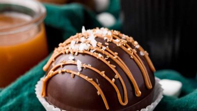 An easy recipe for salted caramel hot chocolate.