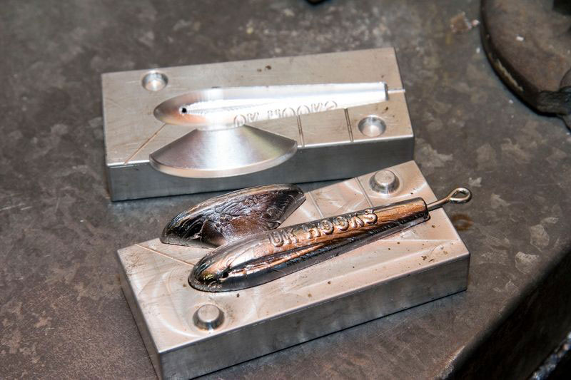Fishing weights are manufactured in CNC cutting molds