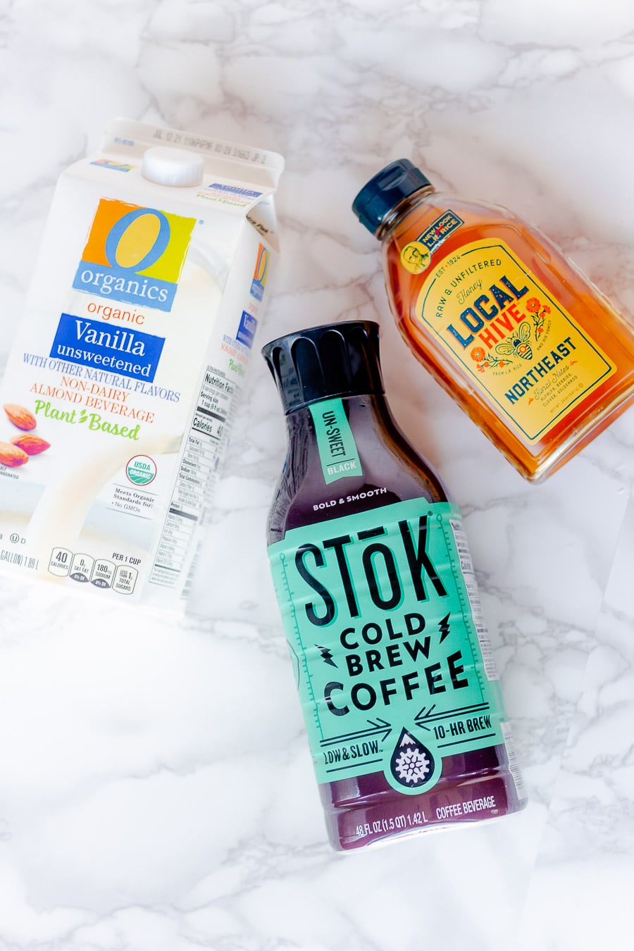 I like a good imitation Starbucks recipe. When I tried the Starbucks honey almond milkshake for the first time, I knew I needed to make it at home. This imitation Starbucks honey almond cold milkshake recipe will absolutely be my summer cold brew.