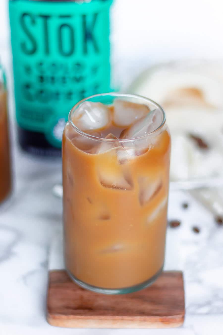 I like a good imitation Starbucks recipe. When I tried the Starbucks honey almond milkshake for the first time, I knew I needed to make it at home. This imitation Starbucks honey almond cold milkshake recipe will absolutely be my summer cold brew.