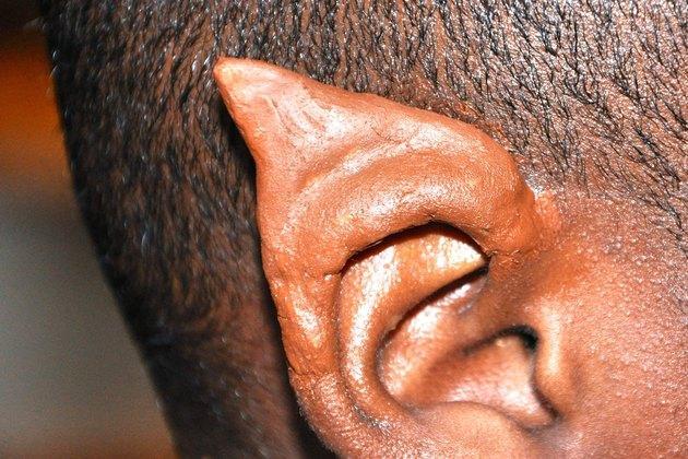 5-How-to-Makeup-Rubber-Elf-Ears