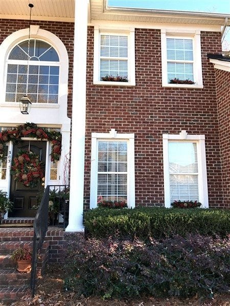 How to make Christmas Window Swags Sill for your exterior windows using Southern Charm Wreaths