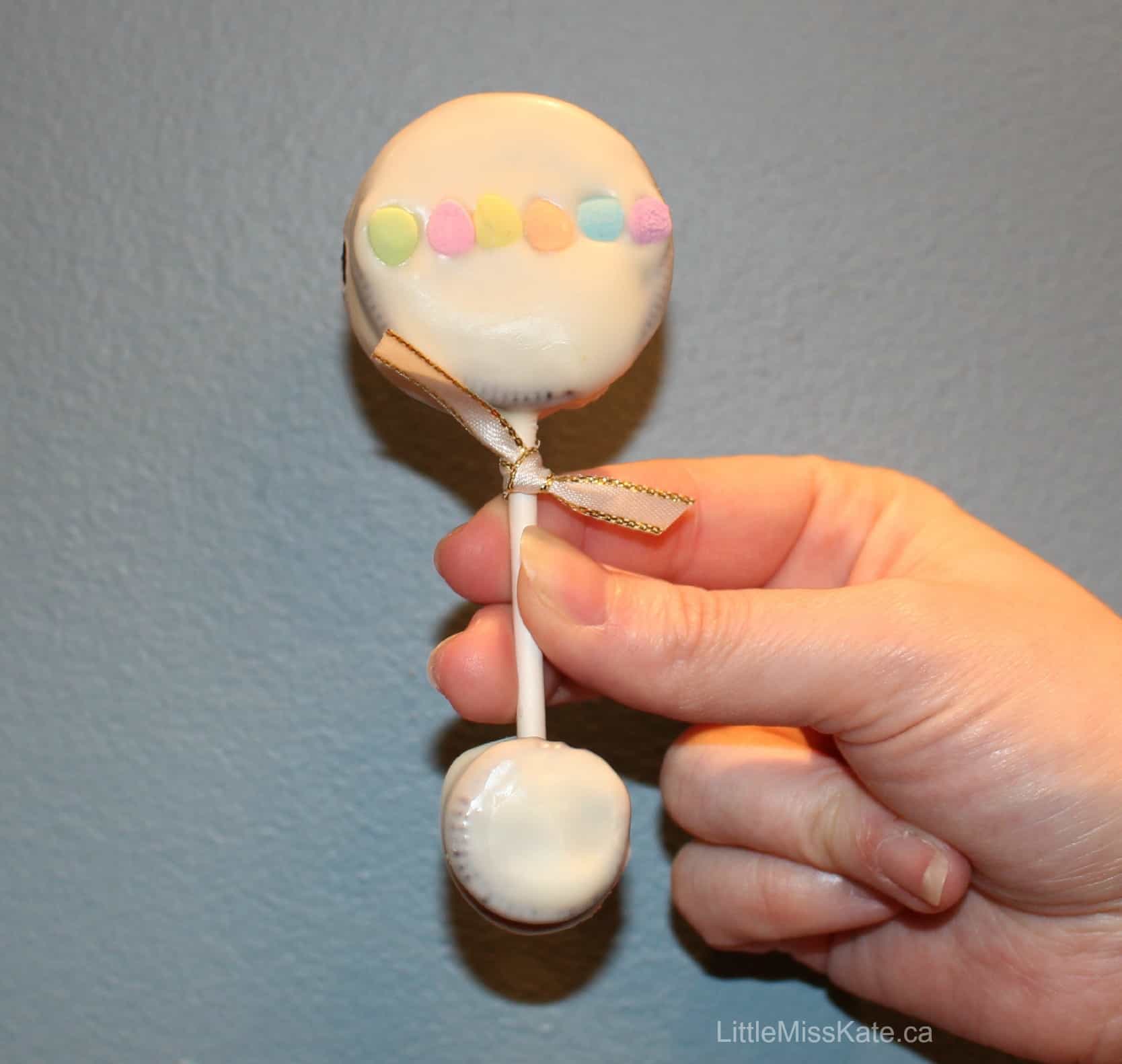 Baby Rattle Oreo Pops 2 Dessert ideas for baby shower