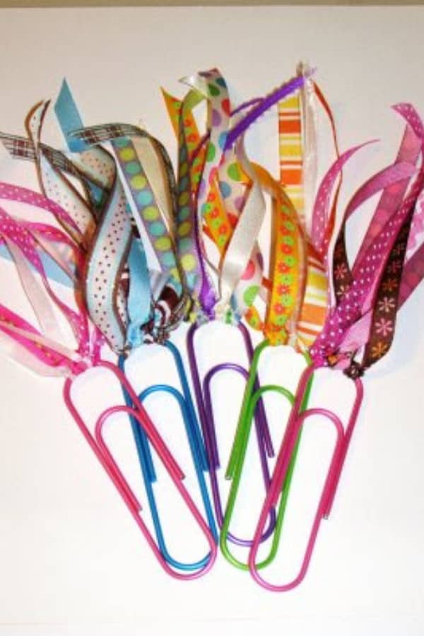 Paperclip bookmark with ribbons
